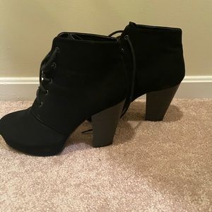 Cute Black Charlotte Russe Platform Heels